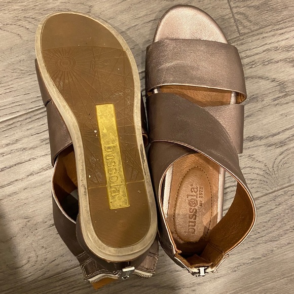 Buscemi Metallic Sandals - Picture 5 of 5